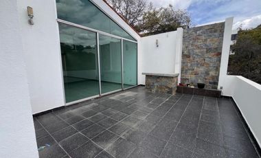 HERMOSA RESIDENCIA EN CONDADO DE SAYAVEDRA