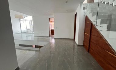 HERMOSA RESIDENCIA EN CONDADO DE SAYAVEDRA