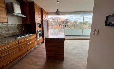 HERMOSA RESIDENCIA EN CONDADO DE SAYAVEDRA