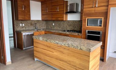 HERMOSA RESIDENCIA EN CONDADO DE SAYAVEDRA
