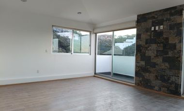 HERMOSA RESIDENCIA EN CONDADO DE SAYAVEDRA