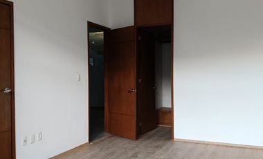 HERMOSA RESIDENCIA EN CONDADO DE SAYAVEDRA