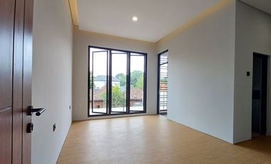 Rumah Chic Modern Stylish di Sleman dekat Hotel Hyatt Palagan