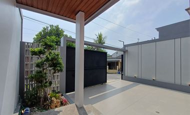 Rumah Luas Elegan Modern di Sleman 5 menit dari Kampus UII