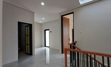 Rumah Luas Elegan Modern di Sleman 5 menit dari Kampus UII