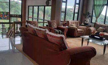 4 Bedrooms House and Lot with Overlooking View in La Trinidad