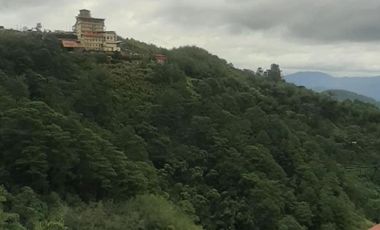 4 Bedrooms House and Lot with Overlooking View in La Trinidad