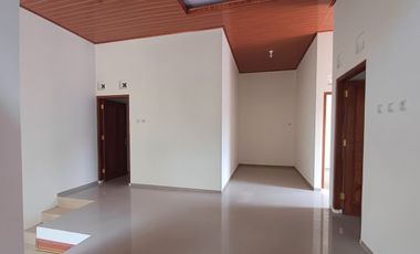 Rumah Luas 4 Kamar Siap Huni di Sleman dekat Kampus UII
