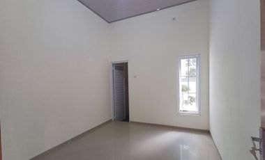 Rumah Luas 4 Kamar Siap Huni di Sleman dekat Kampus UII