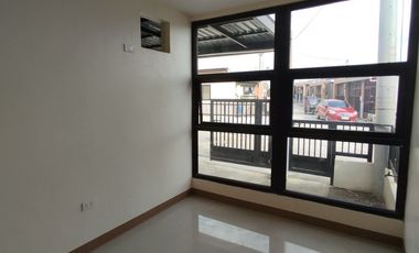 For Sale House and Lot 2 Bedroom with parking in Tanauan Batangas