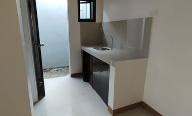 For Sale House and Lot 2 Bedroom with parking in Tanauan Batangas