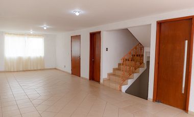 Casa en venta en Tlalpan, al sur de CDMX, 3 recámaras, 230 m² de construcción