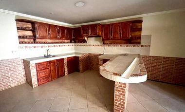 COMODO DEPARTAMENTO EN ARRIENDO, EN LA CIUDADELA SIMON BOLIVAR (BAÑOS) CUENCA