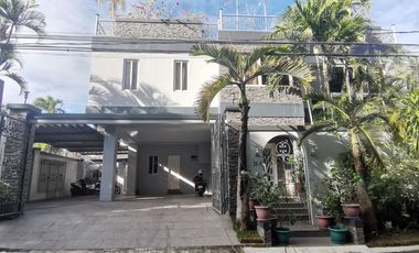Modern House w/ Swimming Pool For Sale in Inner Circle, Muntinlupa