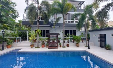 Modern House w/ Swimming Pool For Sale in Inner Circle, Muntinlupa