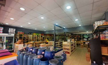 Vende Gran Local Comercial en Buin Centro