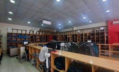 Vende Gran Local Comercial en Buin Centro