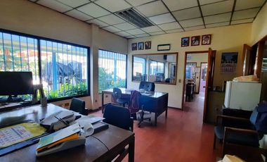 Vende Gran Local Comercial en Buin Centro