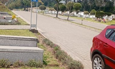 MAUSOLEO EN VENTA EN CEMETERIO JARDINES SANTA ROSA PARQUE SANTO QUITO