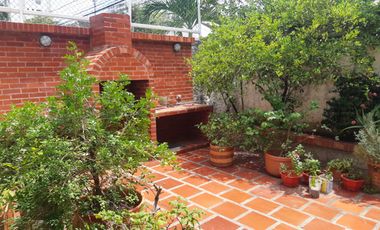 CASA EN ARRIENDO- MANGA
