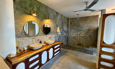 Se Vende Casa con Estilo Artístico en Punta Zicatela