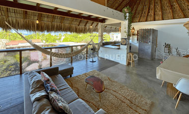 Se Vende Casa con Estilo Artístico en Punta Zicatela