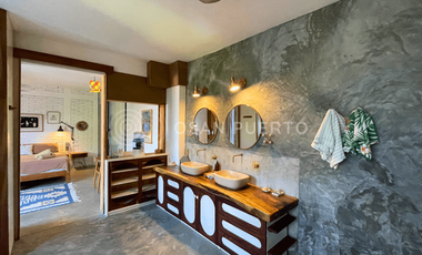 Se Vende Casa con Estilo Artístico en Punta Zicatela