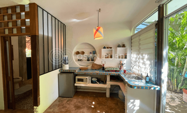 Se Vende Casa con Estilo Artístico en Punta Zicatela