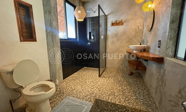 Se Vende Casa con Estilo Artístico en Punta Zicatela