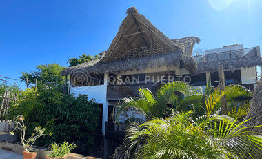 Se Vende Casa con Estilo Artístico en Punta Zicatela