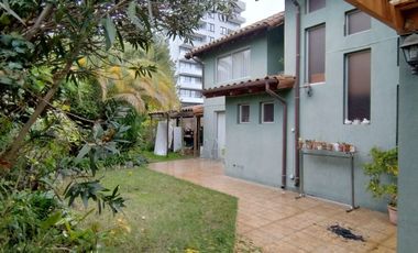 Se arrienda excelente casa para uso comercial