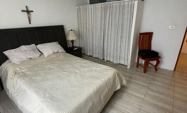 Amplia Casa en esquina 4 recámaras excelente ubicación en Naolinco