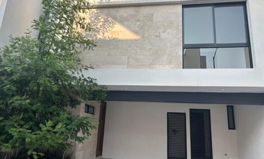 CASA EN VENTA EN PRIV FORJA REAL-ALTOS HORNOS #119