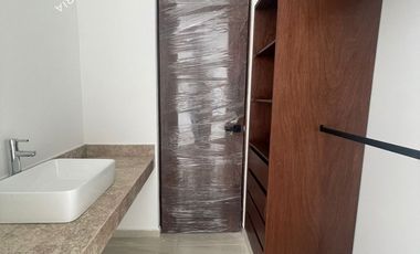 Casa en Venta en Mérida Temozón de una Planta con 2 recamaras, alberca privada