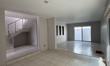 Casa en Venta, Jardín Real Coto 3