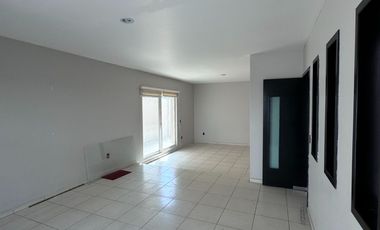Casa en Venta, Jardín Real Coto 3