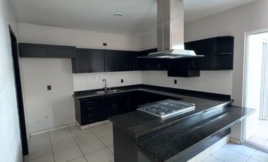 Casa en Venta, Jardín Real Coto 3