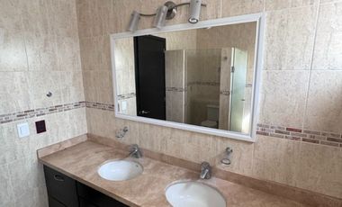 Casa en Venta, Jardín Real Coto 3