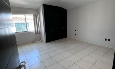 Casa en Venta, Jardín Real Coto 3