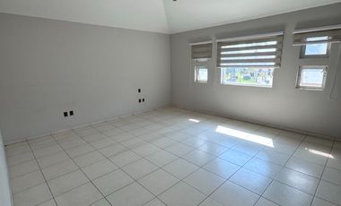 Casa en Venta, Jardín Real Coto 3