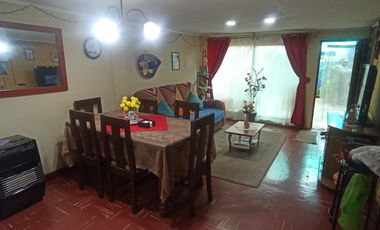 Vendo Casa con 2 Dptos Cerro Navia