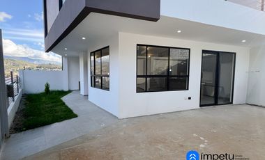 En venta casa tres habitaciones aplica a crédito VIP
