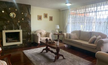 Venta Casa  Rentera sector Jipijapa 3 departamentos