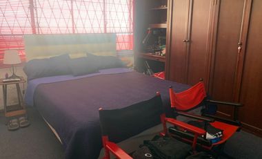 Venta Casa  Rentera sector Jipijapa 3 departamentos