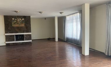Venta Casa  Rentera sector Jipijapa 3 departamentos