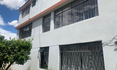 Venta Casa  Rentera sector Jipijapa 3 departamentos