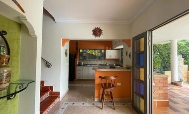CASA CAMPESTRE DENTRO DE PARCELACION, SAN JERONIMO ANTIOQUIA