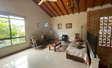 CASA CAMPESTRE DENTRO DE PARCELACION, SAN JERONIMO ANTIOQUIA