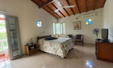 CASA CAMPESTRE DENTRO DE PARCELACION, SAN JERONIMO ANTIOQUIA