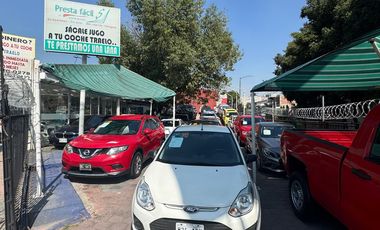 Local sobre av del Iman